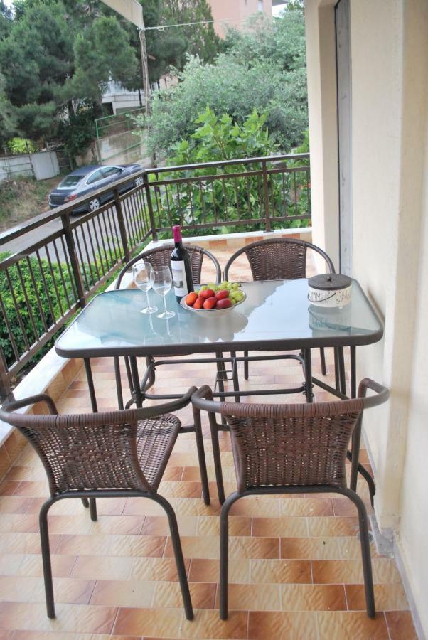 Cornelia Apartment Palaiontsiflikion Exterior photo